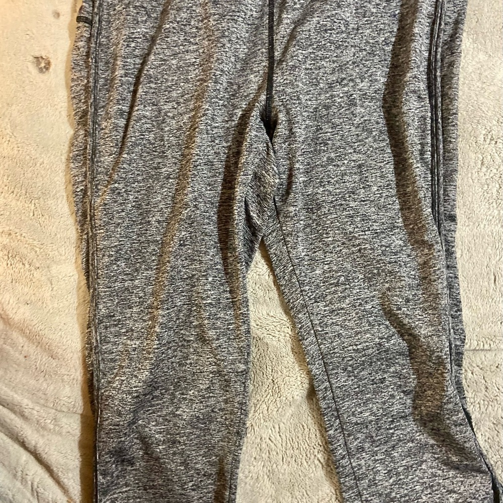 💜Women’s workout capris💜